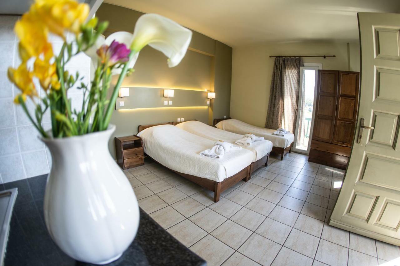 Hotel Filoxenia Tínos Esterno foto